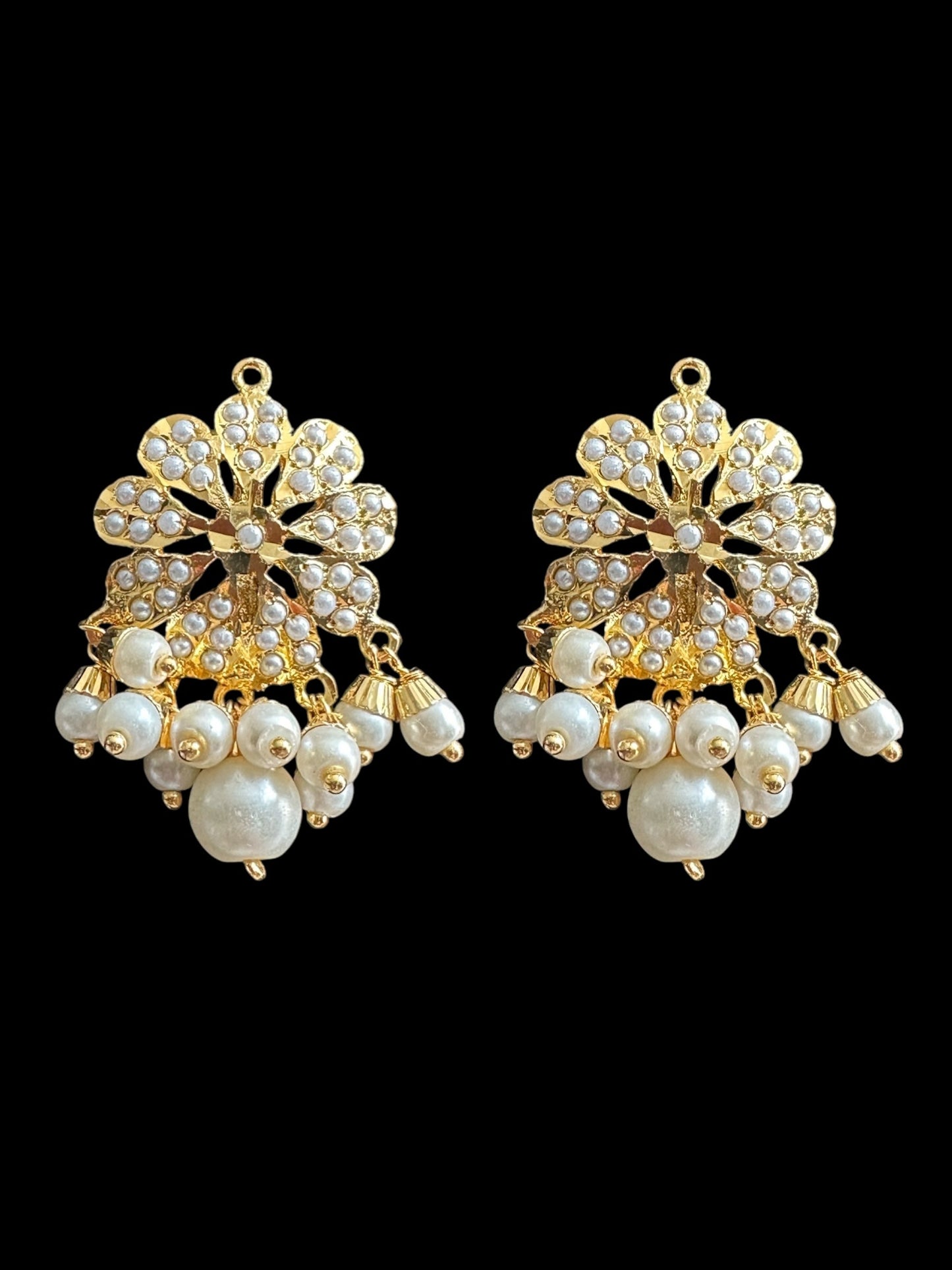 PS376 Kavya pendant set in pearls   ( READY TO SHIP)