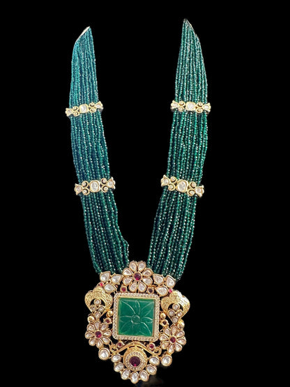 DLN83 Gaiti Polki Rani haar with earrings Tika - Green / emerald ( READY TO SHIP )