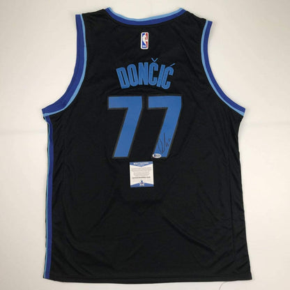 Autographed/Signed Luka Doncic Dallas Black Basketball Jersey Beckett BAS COA