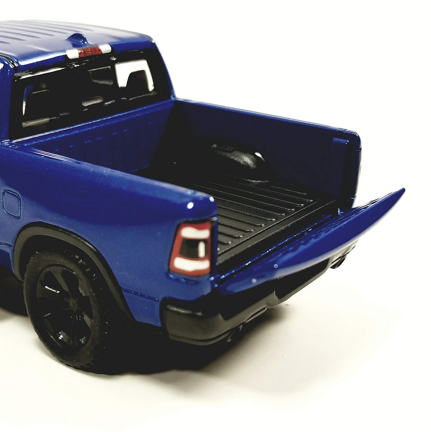 2019 Dodge Ram 1500 Pick Up Truck 1/46 Scale Diecast Model by Kinsmart - BLUE