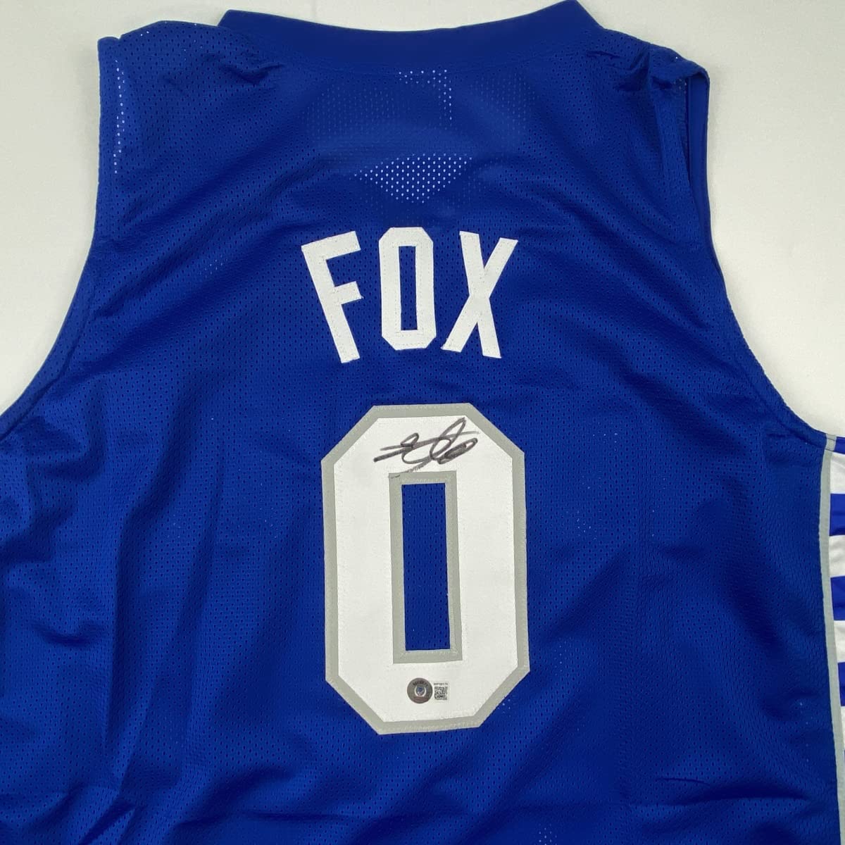 Autographed/Signed De'Aaron Fox Kentucky Blue College Basketball Jersey Beckett BAS COA