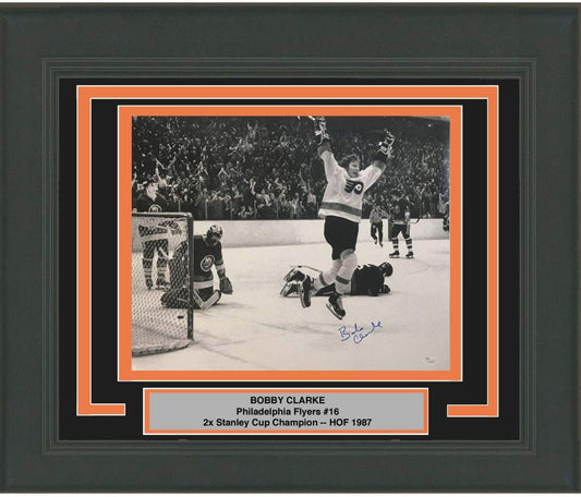 Framed Autographed/Signed Bobby Bob Clarke B&W Philadelphia Flyers 16x20 Hockey Photo JSA COA