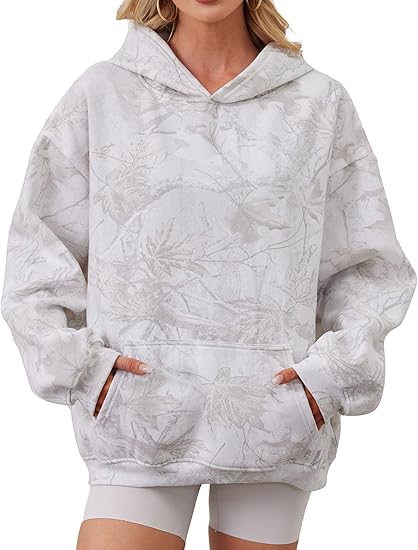 Women Camo Hoodies Maple Leaf Oversized Fleece Hooded Sweatshirt Loose Long Sleeve Pullover Top with Pocket Couple