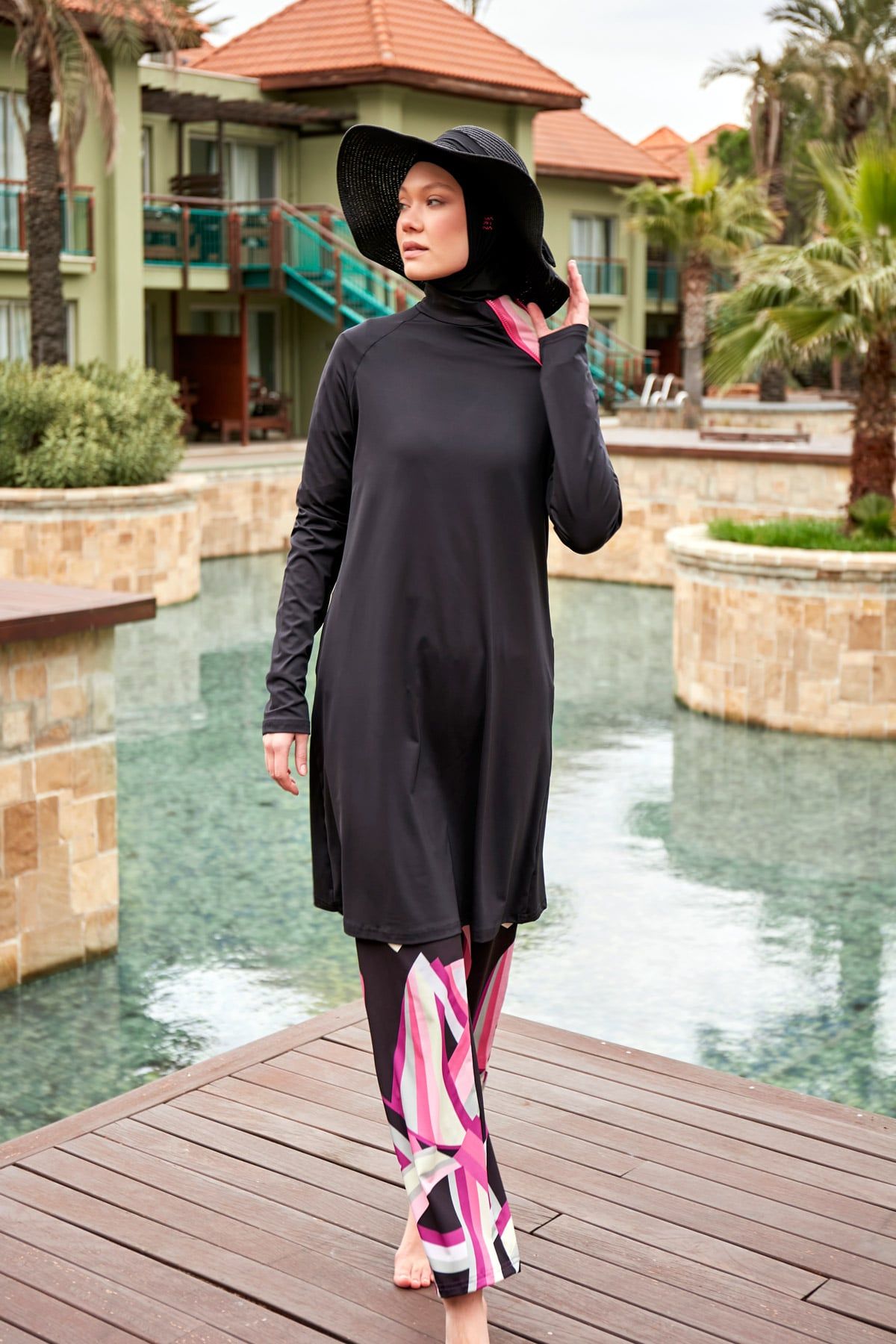 Stretchy Black Full-Coverage Modest Swimsuit M2479