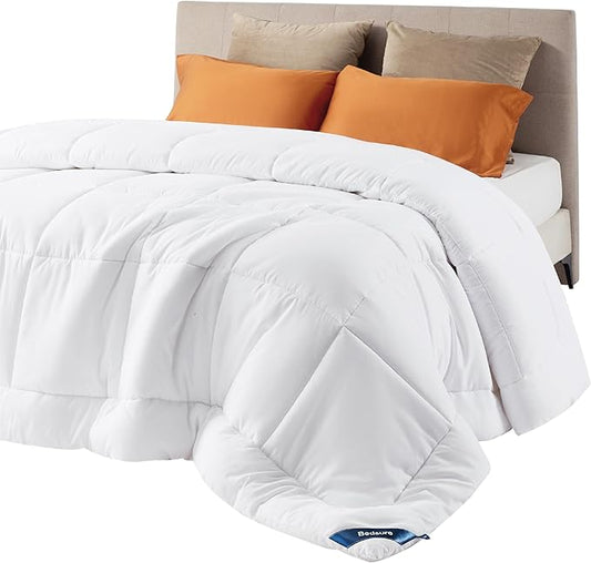 Bedsure Comforter Duvet Insert - Quilted Comforters Queen Size, All Season Duvet, GentleSoft‰ã¢ Down Alternative Bedding, with 8 Tabs, Gifts for Women/Men, White, Queen 88 x 88 Inches