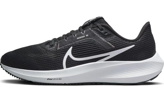 Nike Women's Low-Top Sneakers, Black White Iron Grey, 7.5