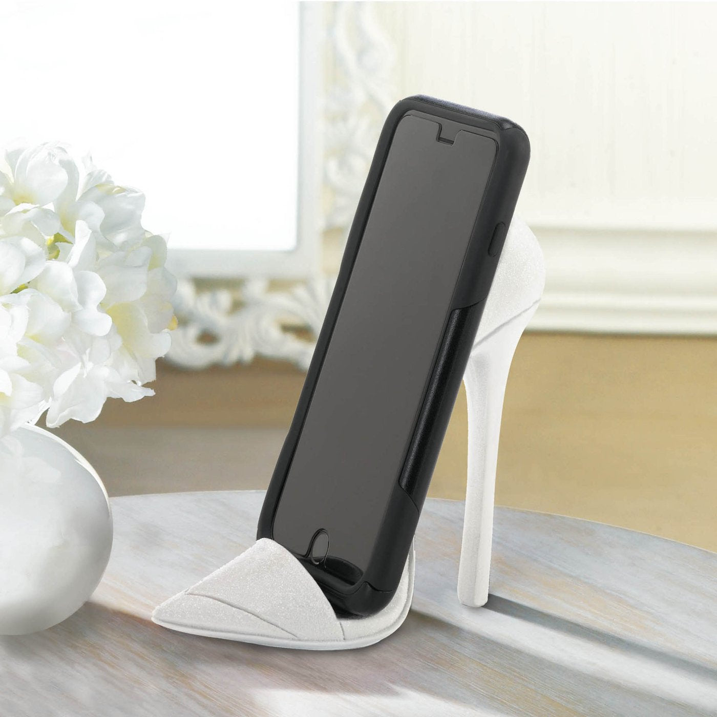 DAZZLING WHITE SHOE PHONE HOLDER