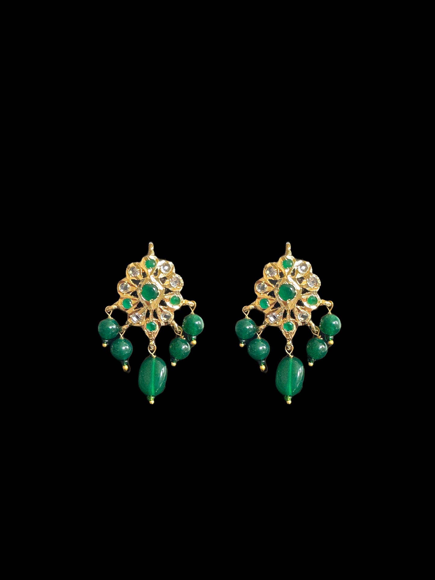 PS391 gold  plated pendant set in pearls  with green beads ( READY TO SHIP)