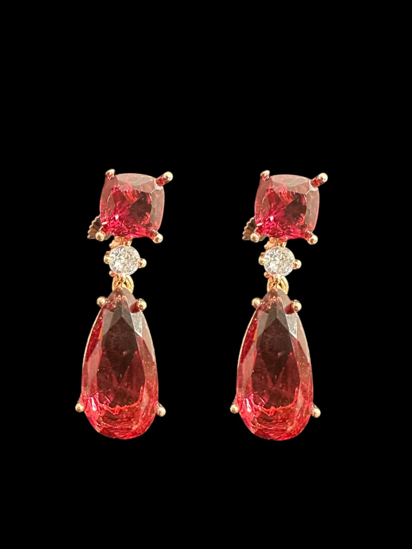 DER788 Cz tear drop earrings ( READY TO SHIP )