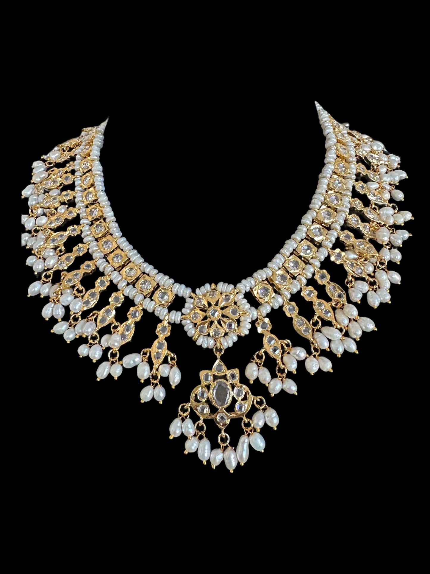 BR493 Nazia bridal set with fresh water pearls ( SHIPS IN 3 WEEKS )