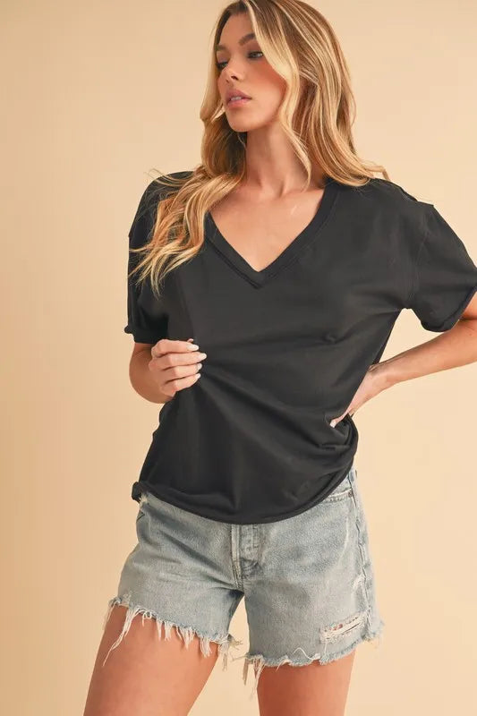 Aemi+Co V-Neck Short Sleeve T-Shirt
