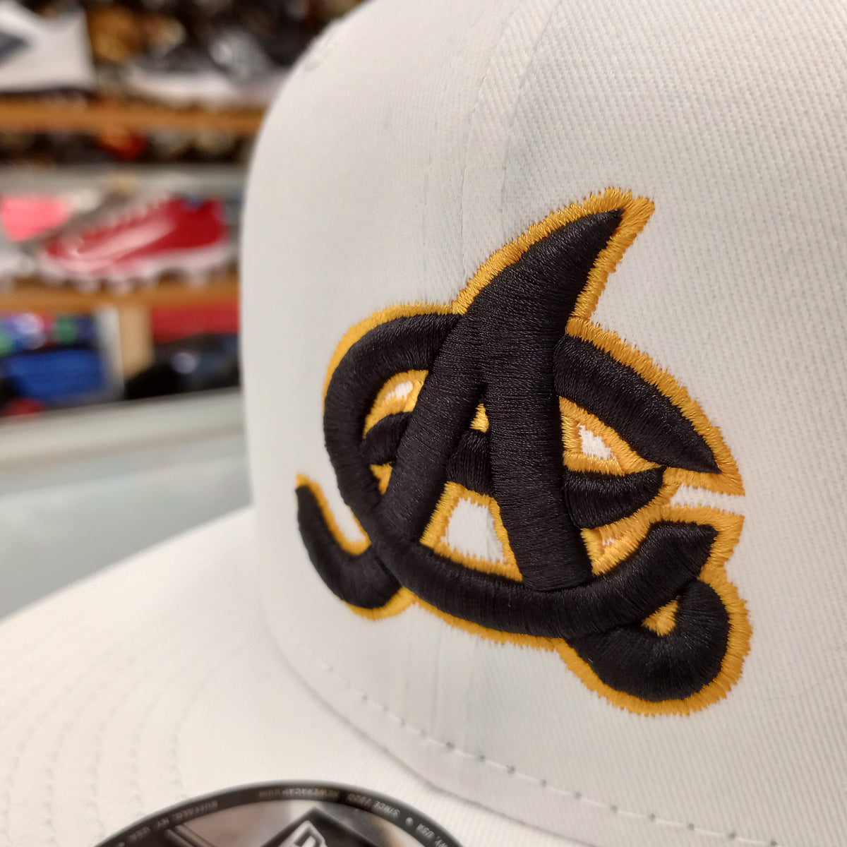 Aguilas Cibaeñas New Era SnapBack Black Logo white Hat