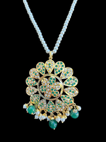 PS371  Kavya pendant set in green     ( READY TO SHIP)