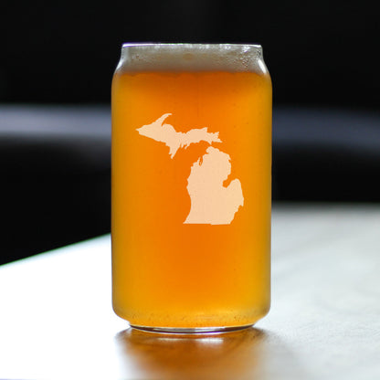 Michigan State Outline Beer Can Pint Glass - State Themed Drinking Decor and Gifts for Michigander Women & Men - 16 Oz Glasses