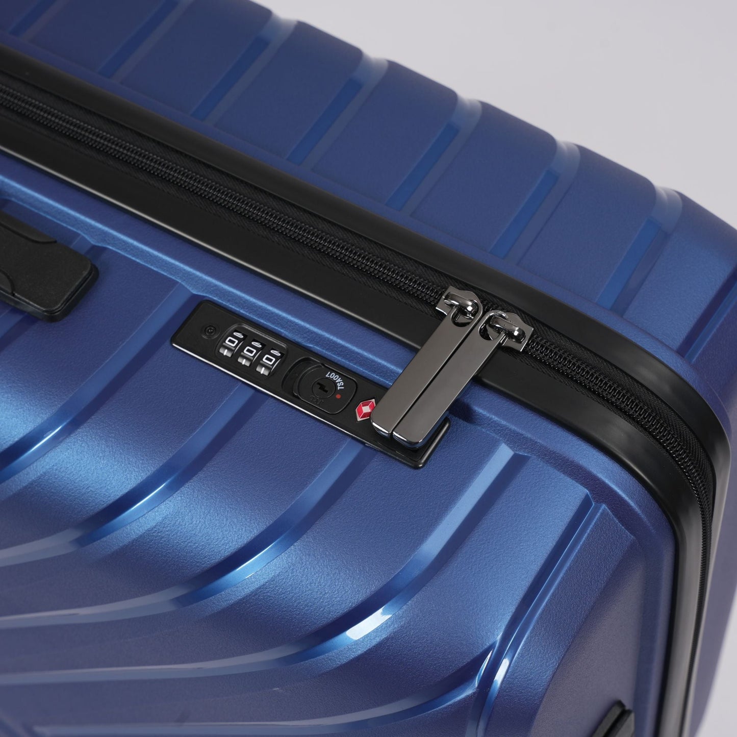 24-inch Blue Hardcase Roller Luggage