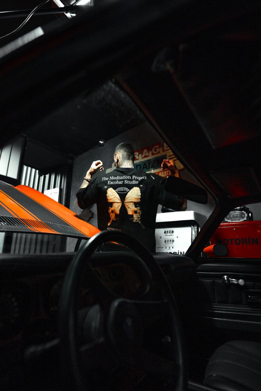 Butterfly T-Shirt - Artistic Graphic Tee