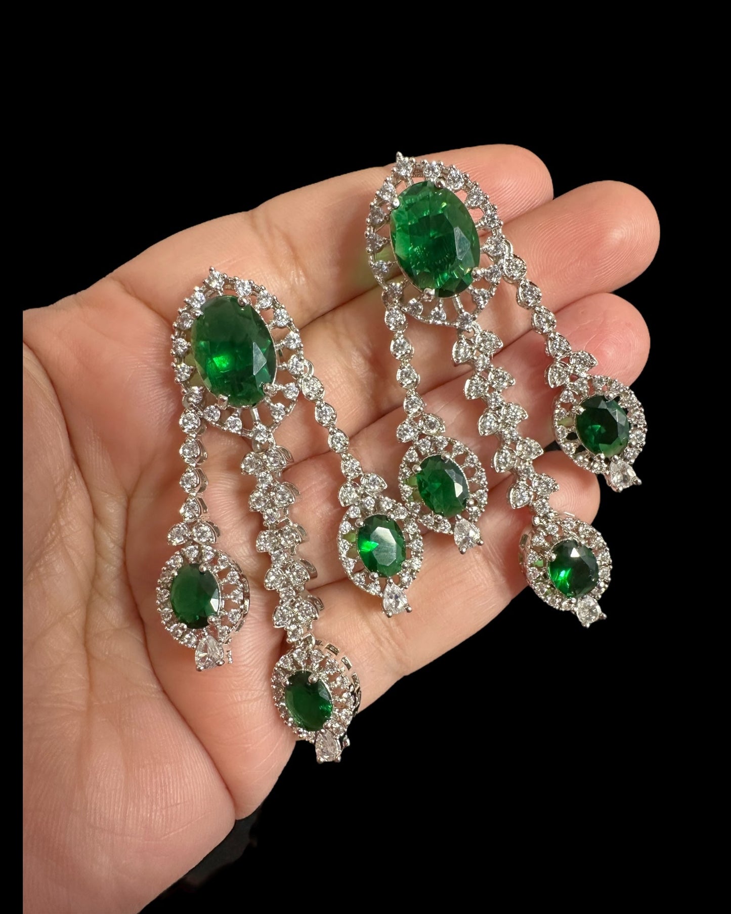 DER748  cz earrings  - Green / Emerald  , silver plated  ( READY TO SHIP )