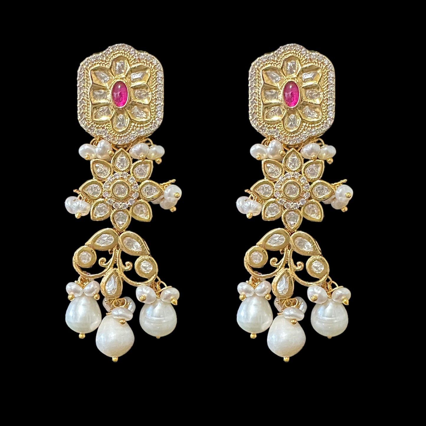 C318 sidra choker set with tika in fresh water pearls (SHIPS IN 4 WEEKS  )