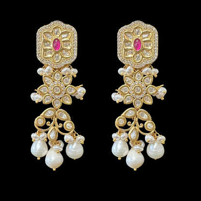 C318 sidra choker set with tika in fresh water pearls (SHIPS IN 4 WEEKS  )