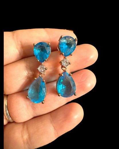 DER789 Cz tear drop earrings ( READY TO SHIP )