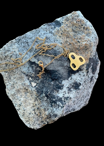 Necklace Cleat