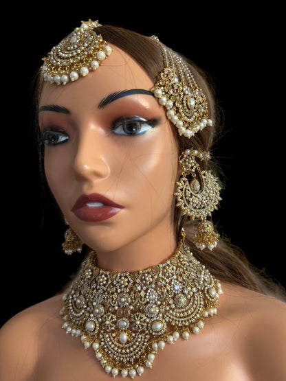 BR494 Marzia bridal set in pearls ( SHIPS IN 3 WEEKS )