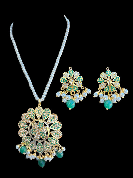 PS371  Kavya pendant set in green     ( READY TO SHIP)