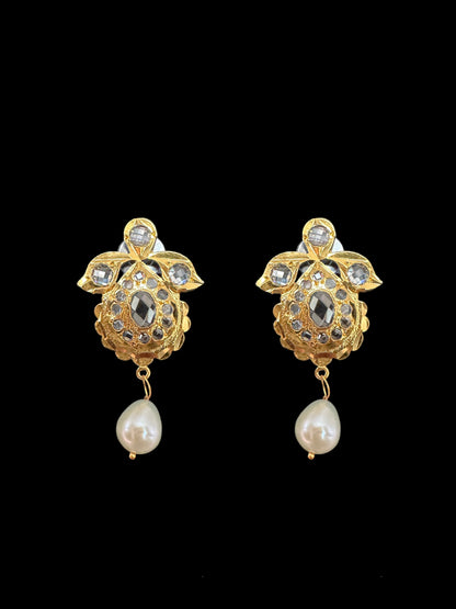 PS398 Zeenat jugni set in fresh water pearls ( SHIPS IN 4 WEEKS )