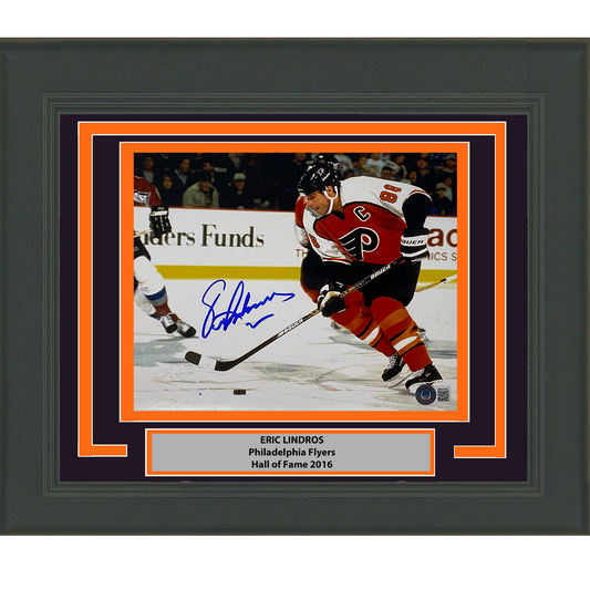Framed Autographed/Signed Eric Lindros Philadelphia Flyers 8x10 Hockey Photo Beckett BAS COA #2