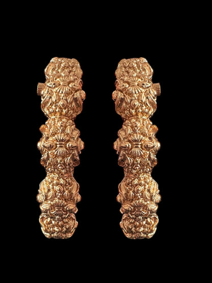 B812 Antique gold plated bangles - openable ( 2.4//2.6) ( READY TO SHIP )