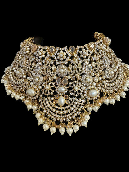 BR494 Marzia bridal set in pearls ( SHIPS IN 3 WEEKS )