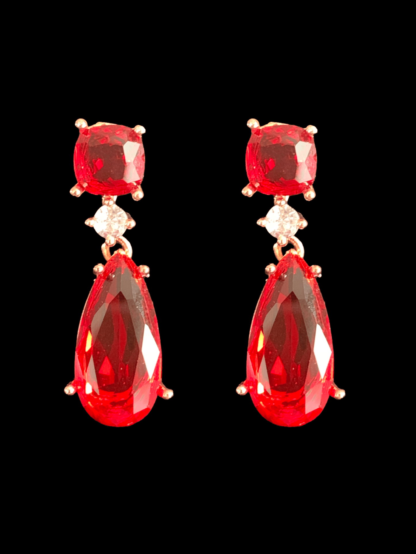 DER788 Cz tear drop earrings ( READY TO SHIP )