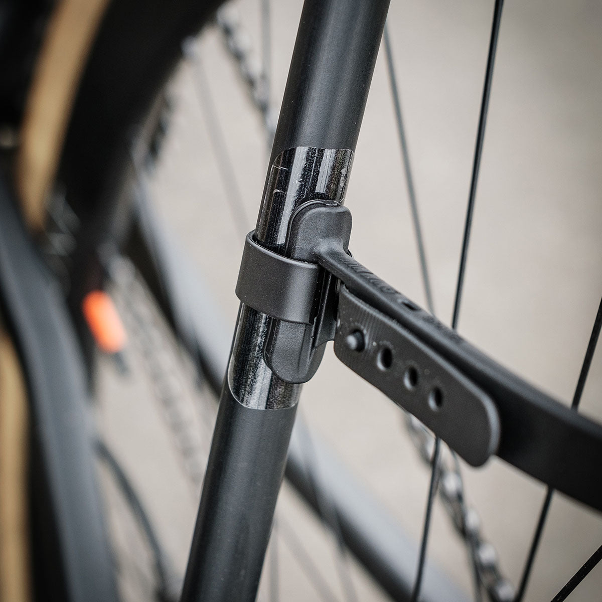 Ass Savers Win Wing 2 Gravel Rear Mudguard w/ Black Wishbone - Triathlete Store
