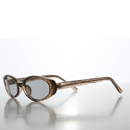90s Oval Sunglasses with Tinted Lenses - Helena