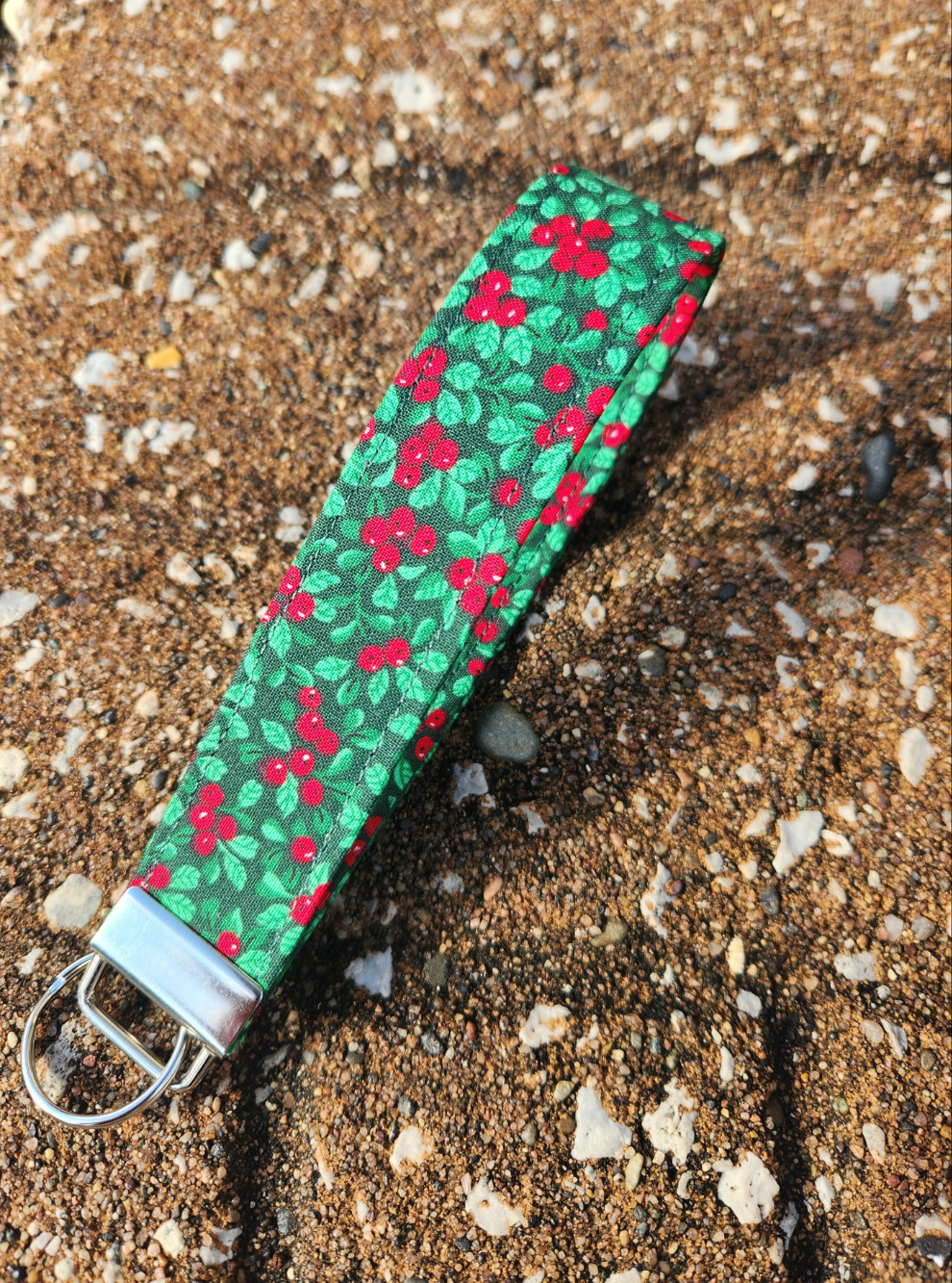 Christmas Hollies Keyfob Wristlet