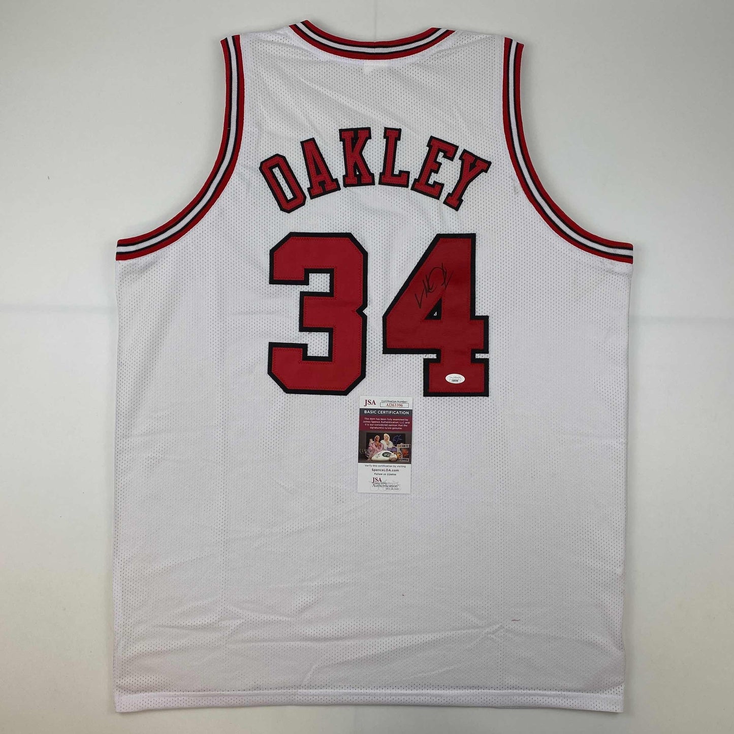 Autographed/Signed Charles Oakley Chicago White Basketball Jersey JSA COA