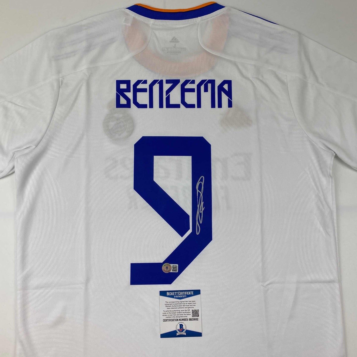 Autographed/Signed Karim Benzema Real Madrid 2021-22 White Soccer Jersey Beckett BAS COA