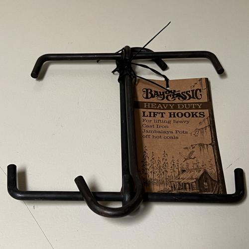 Bayou Classic 0822 2 Steel Lift Hooks Perfect For Lifting Heavy Jambalaya Pots