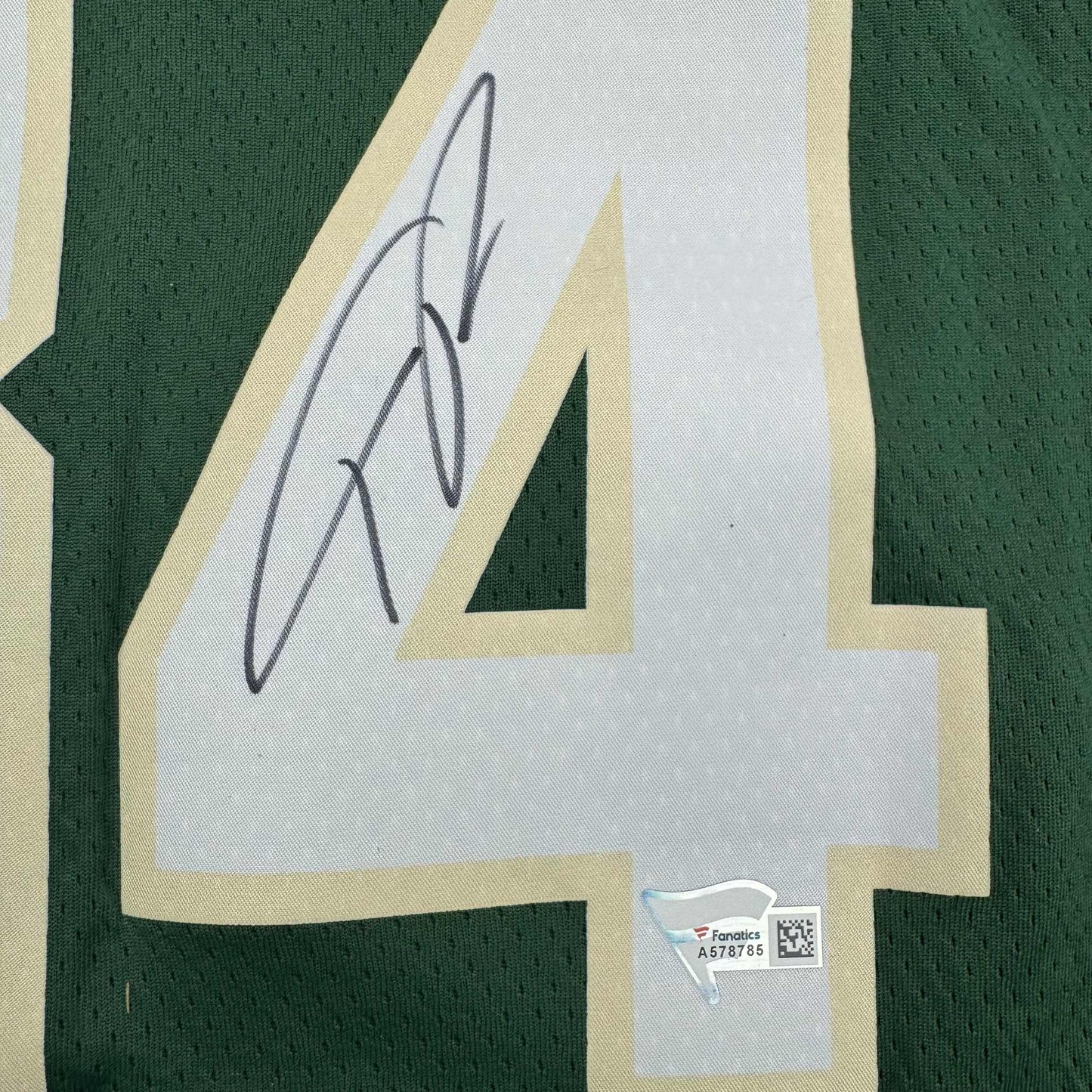 Autographed/Signed Giannis Antetokounmpo Milwaukee Green Basketball Jersey Fanatics COA