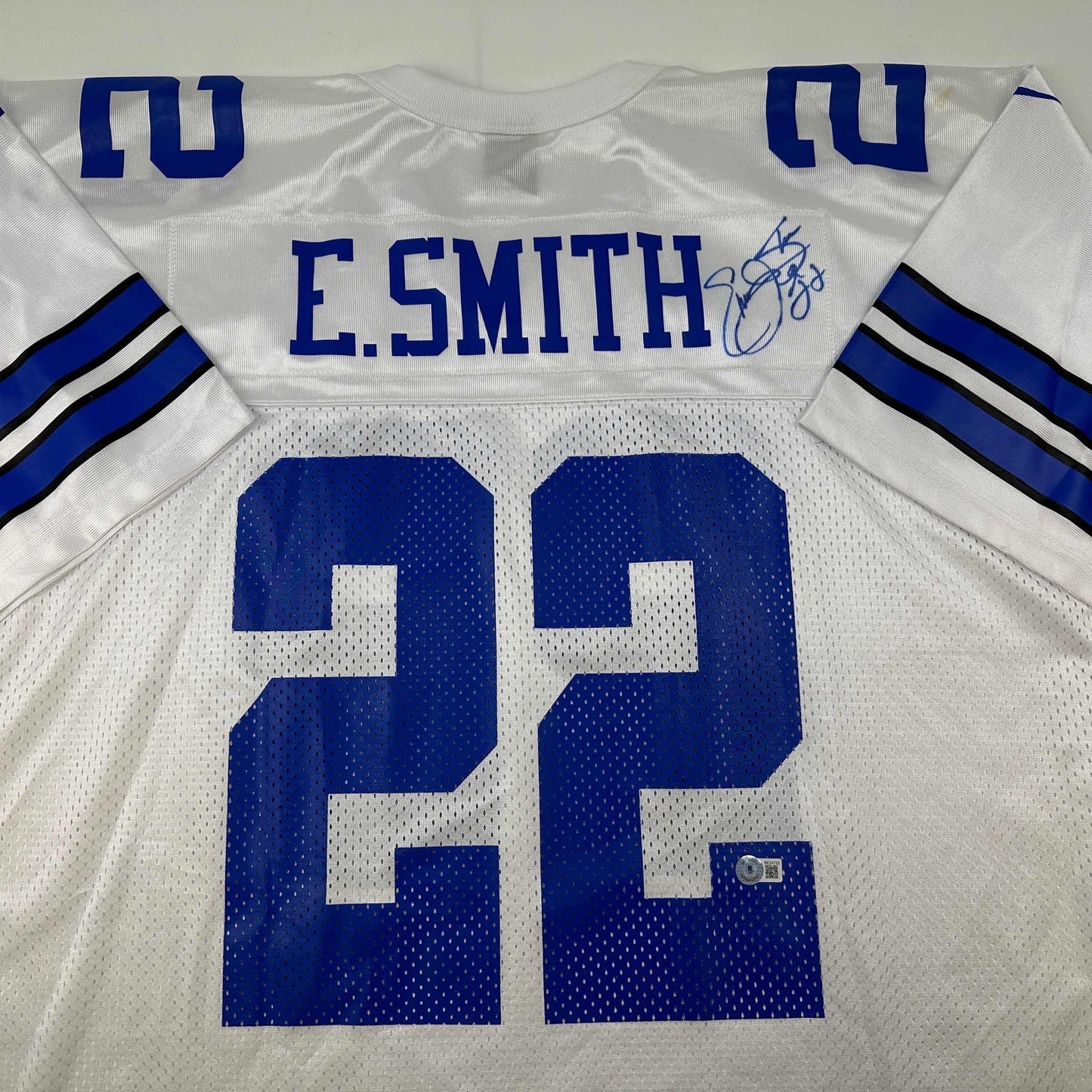 Autographed/Signed Emmitt Smith Dallas White Football Jersey Beckett BAS COA
