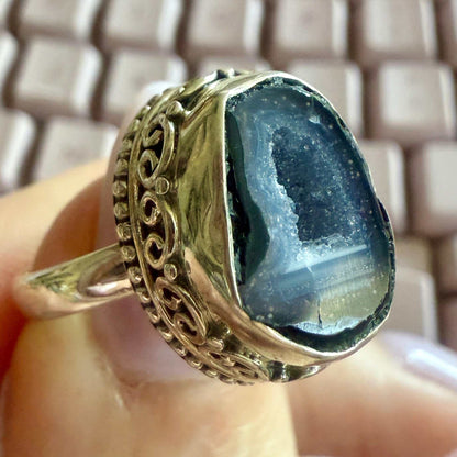 Agate Geode Ornate Bezel Ring – Sterling Silver – Sizes 6–7