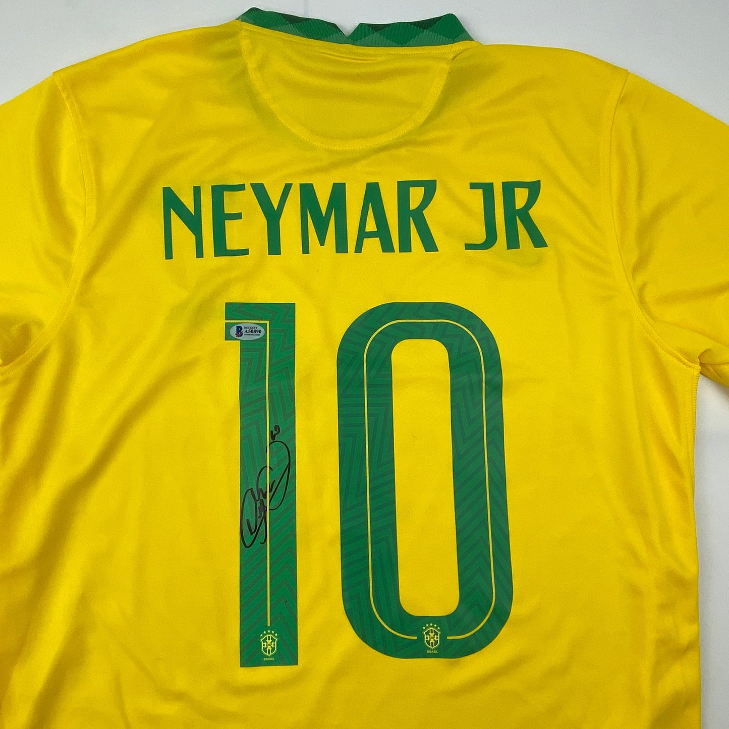 Autographed/Signed Neymar Jr. Brazil Soccer Futbol Jersey Beckett BAS COA/LOA