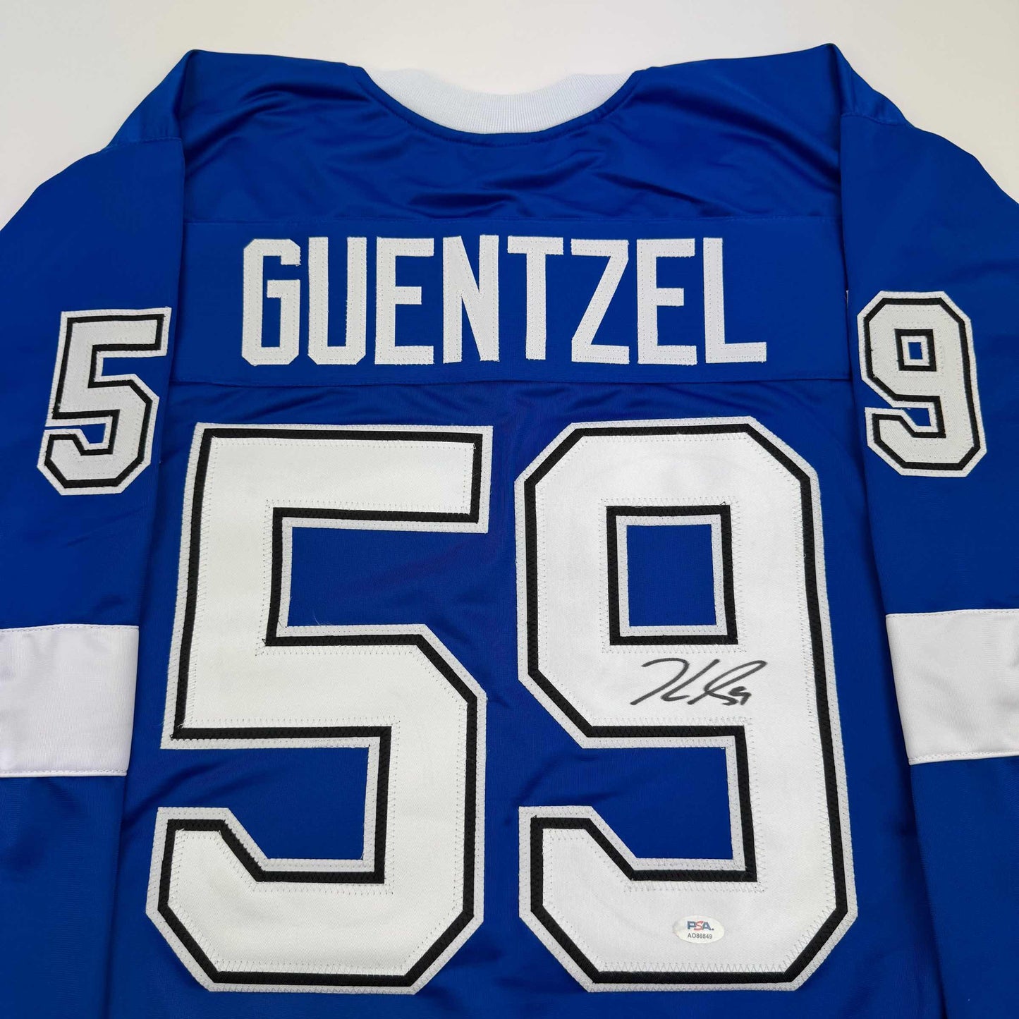 Autographed/Signed Jake Guentzel Tampa Bay Blue Hockey Jersey PSA COA
