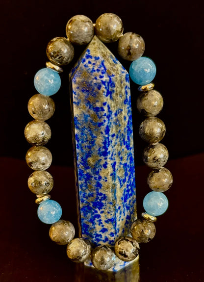 Reiki-Infused Black Labradorite & Aquamarine Bracelet for Protection, Intuition & Peaceful Communication (8mm)