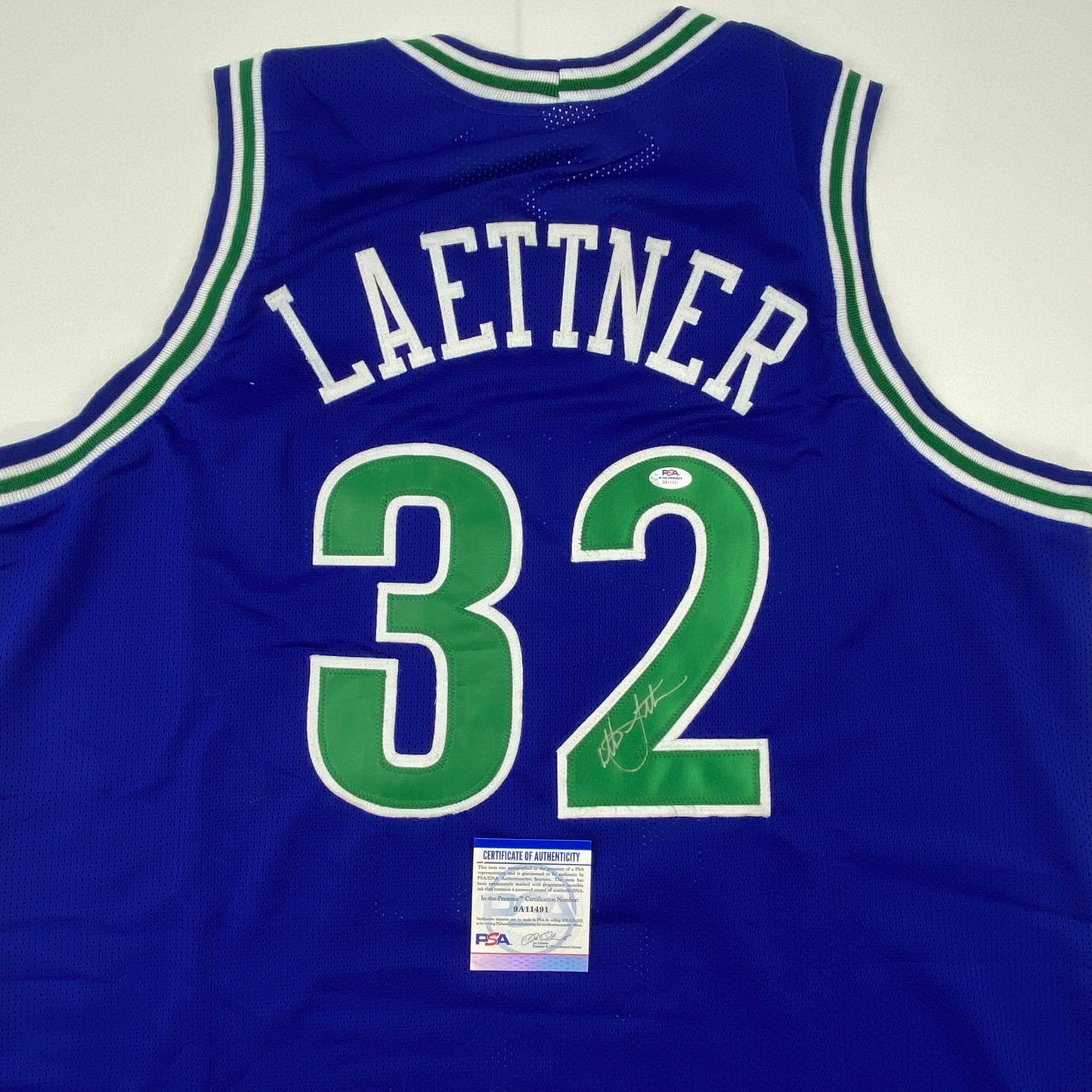 Autographed/Signed Christian Laettner Minnesota Blue Basketball Jersey PSA/DNA COA