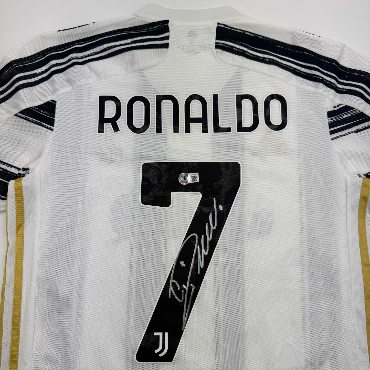 Autographed/Signed Cristiano Ronaldo Juventus White Soccer Jersey Beckett BAS COA