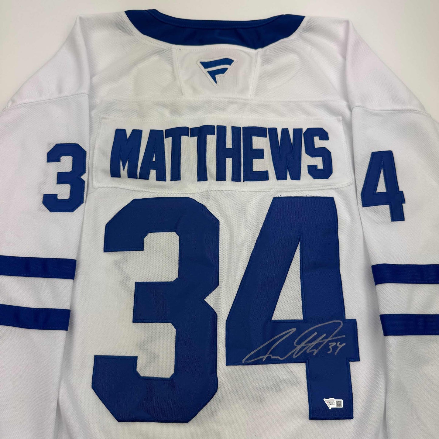 Autographed/Signed Auston Matthews Toronto Maple Leafs White Hockey Jersey Fanatics COA