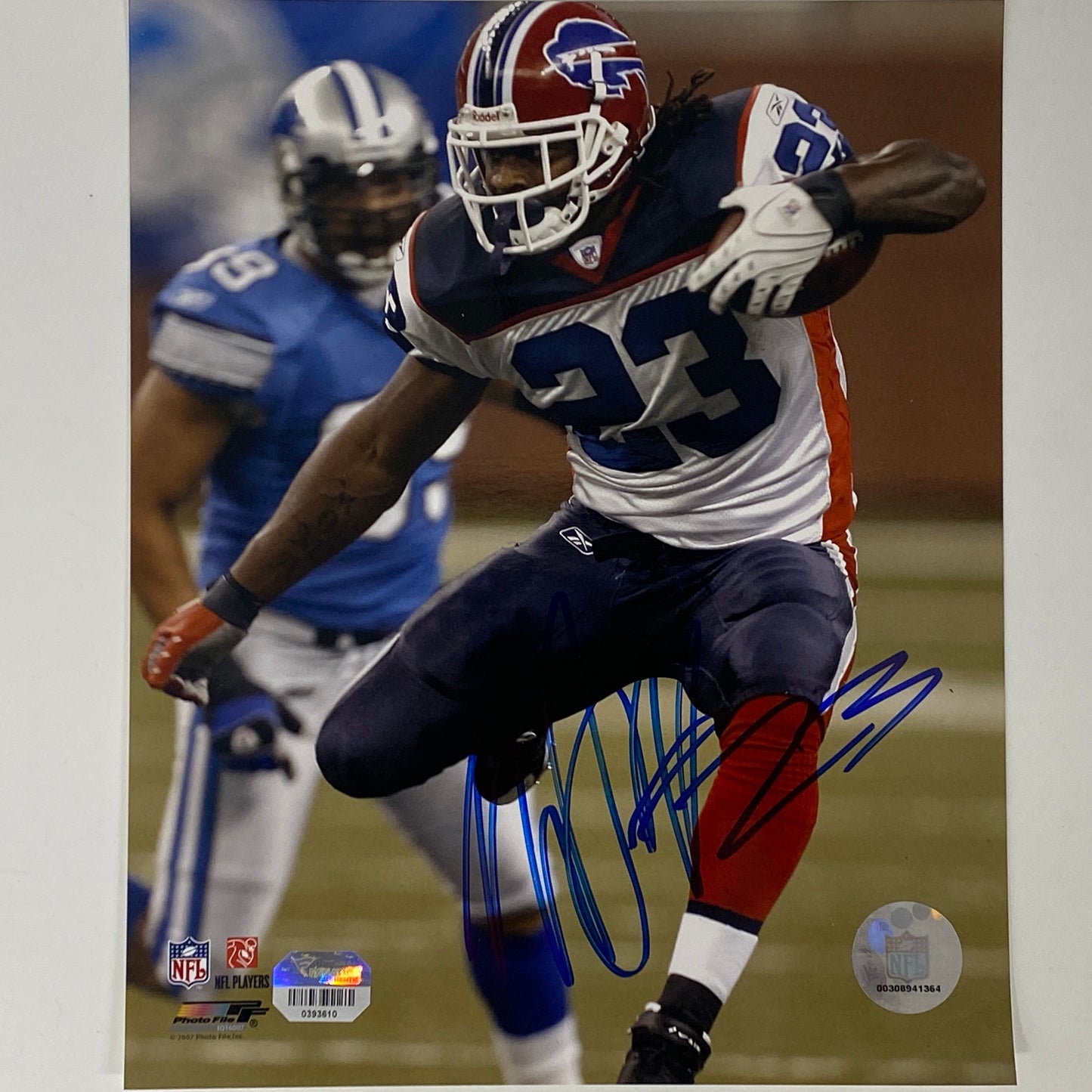 Autographed/Signed Marshawn Lynch Buffalo Bills 8x10 Football Photo Fanatics COA