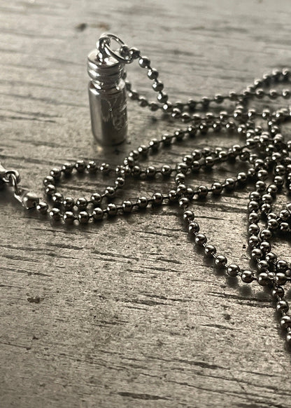 Necklace Bidon