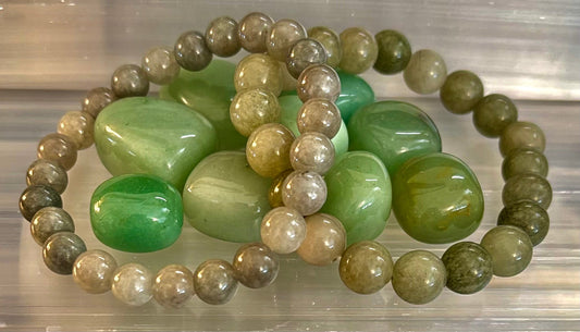 Reiki-Infused Natural Jade Abundance & Prosperity Bracelet for Heart Chakra Harmony, Good Fortune & Peace (8mm & 10mm)